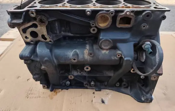 Audi A4 S4 B8 8K Engine block 