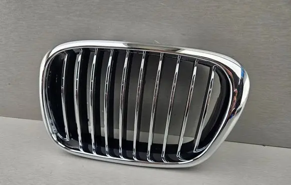 BMW 5 E39 Front bumper upper radiator grill 2497261 51132497261
