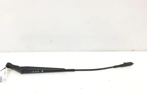 Opel Zafira B Front wiper blade arm 13145563
