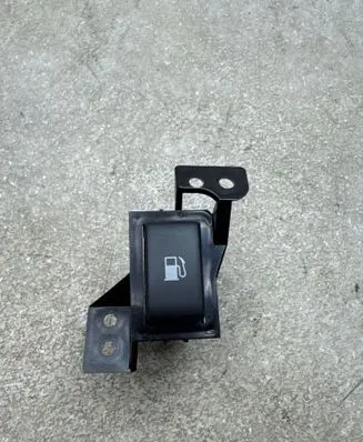 Nissan 350Z Fuel tank opening switch 