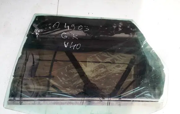 Volvo S40, V40 Rear door window glass