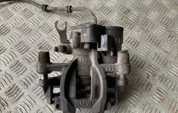 BMW 1 F40 Rear brake caliper