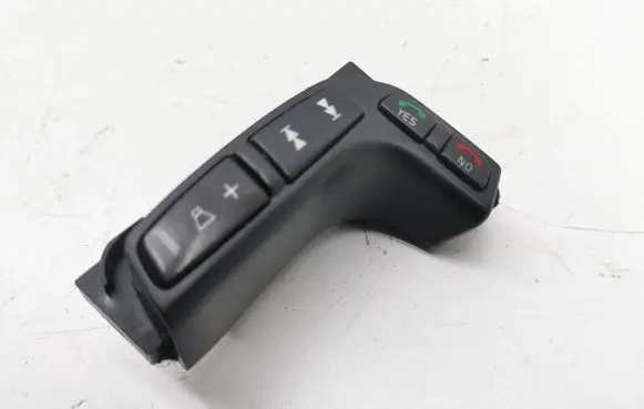 Volvo S80 Steering wheel buttons/switches 30642026