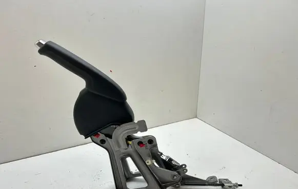 Honda CR-V Hand brake release handle 