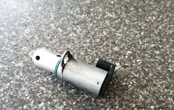 Volvo S80 Camshaft vanos timing valve 31216221