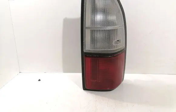 Toyota Land Cruiser (HDJ90) Rear/tail lights