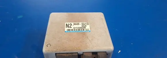Suzuki Swift I Power steering control unit/module 3872063j1