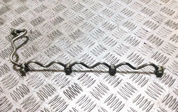 Toyota Hilux (AN10, AN20, AN30) Fuel line pipe