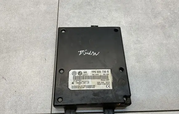 Volkswagen Tiguan Bluetooth control unit module 7P6035730B