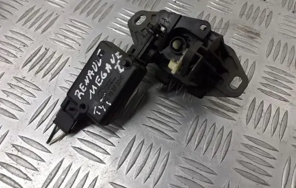 Renault Megane I Tailgate boot lock/latch motor 