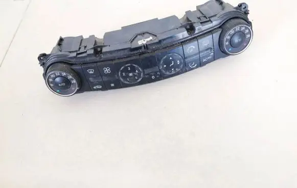 Mercedes-Benz E W211 Climate control unit 2118300385 00114903