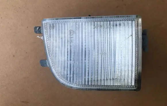 Volkswagen PASSAT B4 Front indicator light