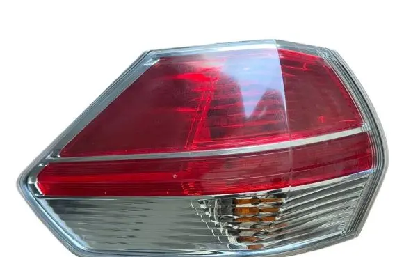 Nissan X-Trail T32 Rear/tail lights 22017939