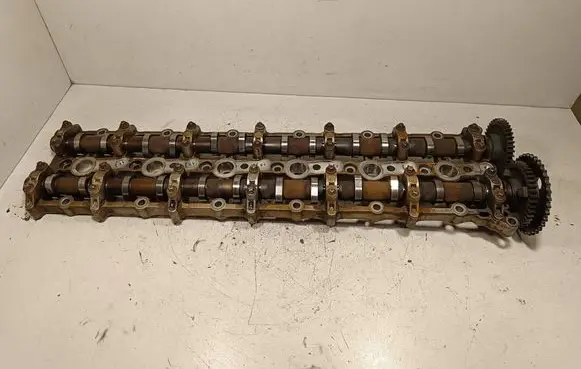 BMW X6 E71 Camshaft 7800044