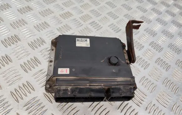 Lexus IS 220D-250-350 Engine control unit/module 8966153700