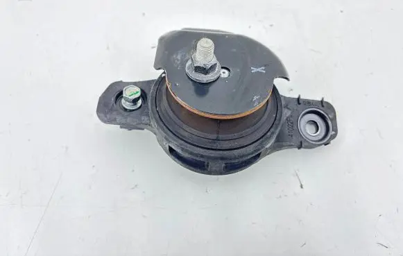 Subaru Legacy VII Engine mount bracket 41022FL01A