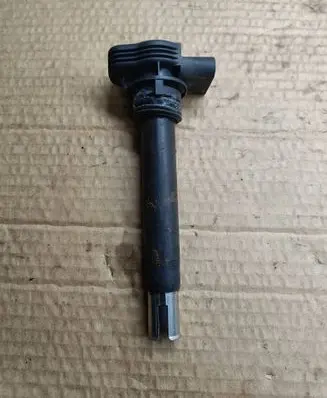 Skoda Yeti (5L) High voltage ignition coil 06H905115 L200625 0221604109