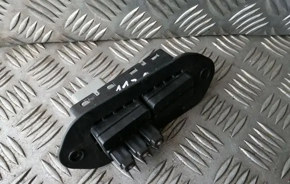 Opel Combo D Sliding door contact joint 51838939
