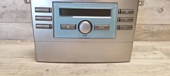 Toyota Corolla Verso E121 Climate control unit 559000F030 MB1465702272 559020F010B