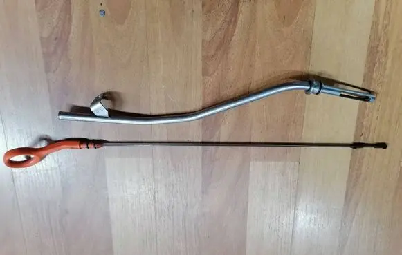 Audi A6 S6 C6 4F Oil level dip stick 079115609P 079115611R
