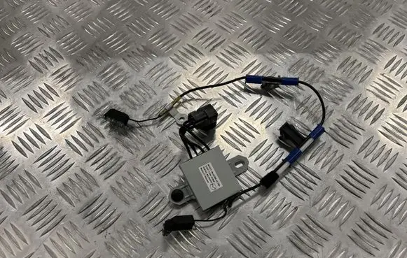 Mazda CX-30 Antenna control unit PU14322