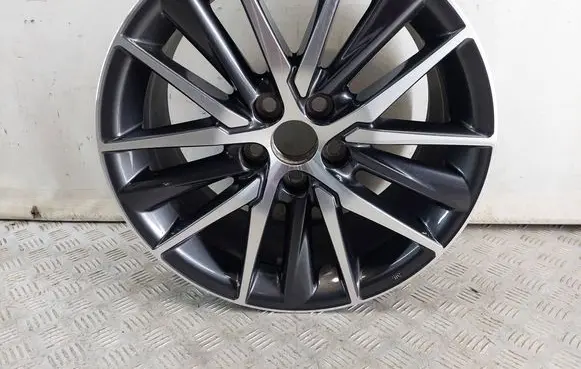 Toyota Camry VIII XV70 R18 alloy rim 4261133F90