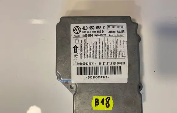Audi Q7 4L Airbag control unit/module 4L0959655C 00399D03A9V1