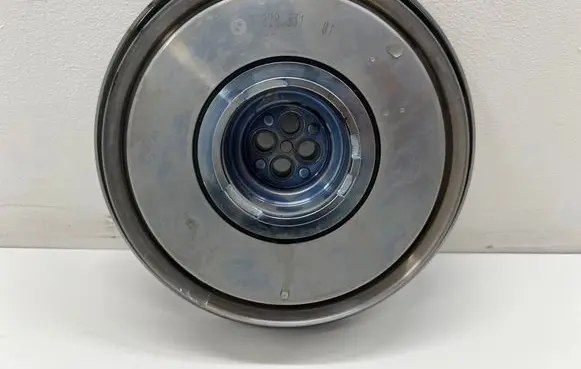 BMW X7 G07 Crankshaft pulley 7828331