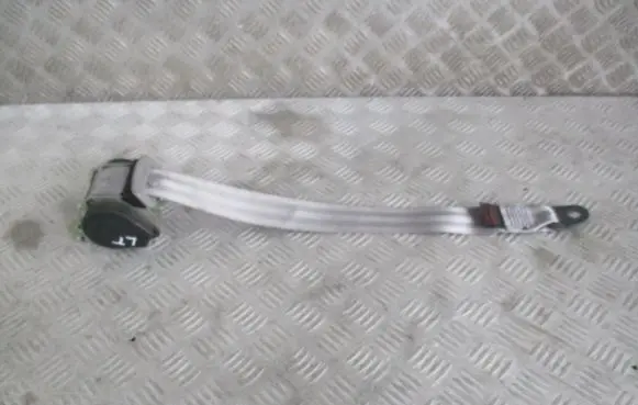 Peugeot 607 Rear seatbelt