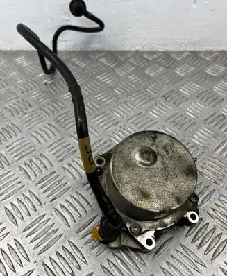 Opel Insignia A Vacuum pump 55205446