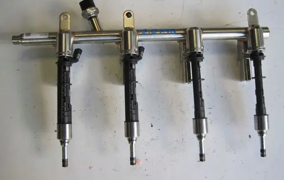 Peugeot Partner III Fuel main line pipe 04893630AA