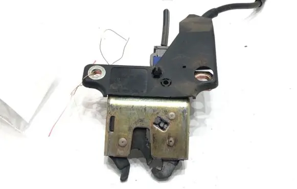 Audi A4 S4 B6 8E 8H Tailgate exterior lock 8E5827505A