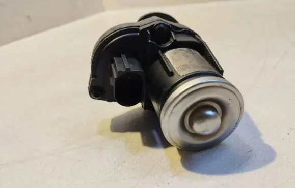 Skoda Fabia Mk2 (5J) EGR valve 11725505 0280751016