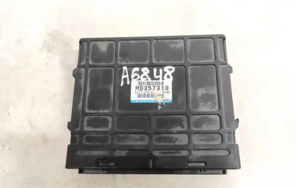 Mitsubishi Space Star Engine control unit/module md357319 e2t71275h