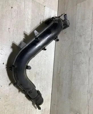 Audi A4 S4 B9 Intercooler hose/pipe 04E145673AB
