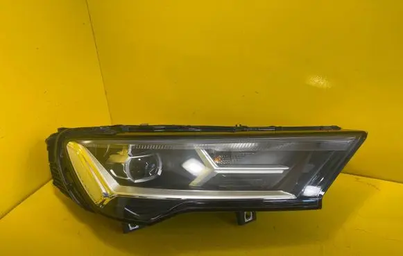 Audi Q7 4M Headlight/headlamp 4M0941012C