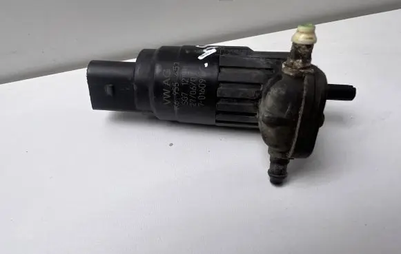 Volkswagen Cross Touran I Windscreen/windshield washer pump 1K6955651 7016091