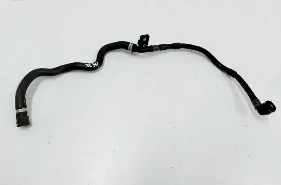 Volvo XC40 Engine coolant pipe/hose 31686213
