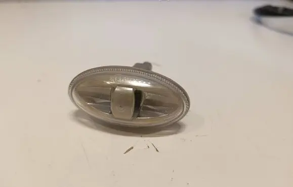 Peugeot 107 Front fender indicator light 