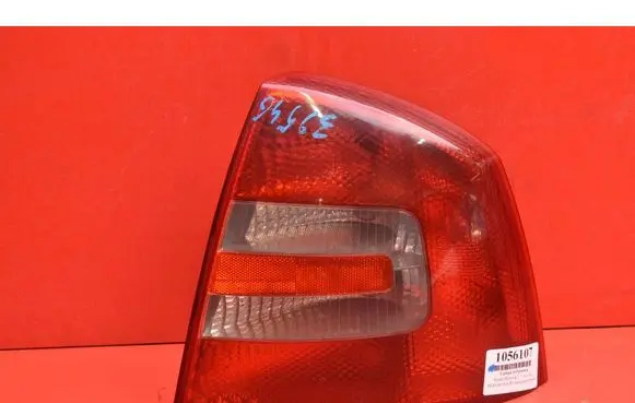 Skoda Octavia Mk2 (1Z) Rear/tail lights 1Z5945096A