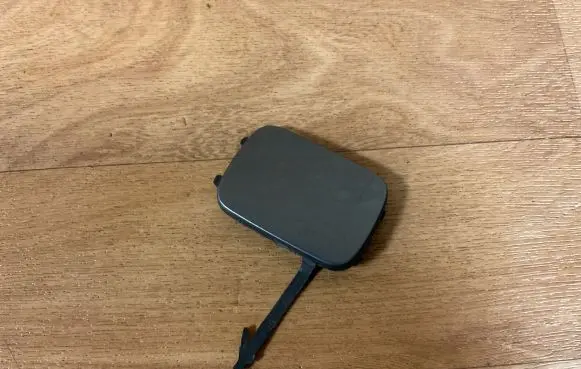 Peugeot 308 Front tow hook cap/cover 2002114