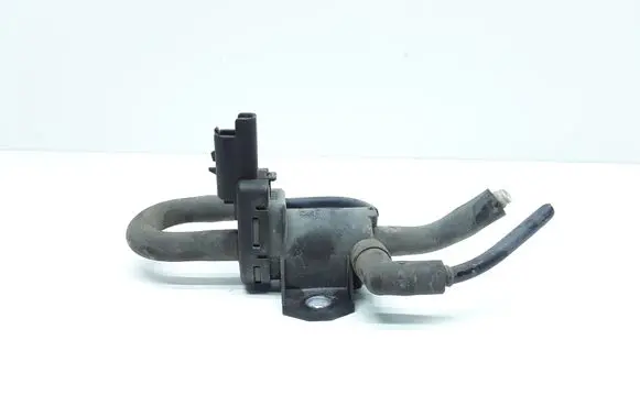 Volvo V40 Vacuum valve 9688124580