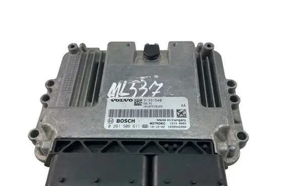 Volvo V70 Engine control unit/module 31331540 0261S06611