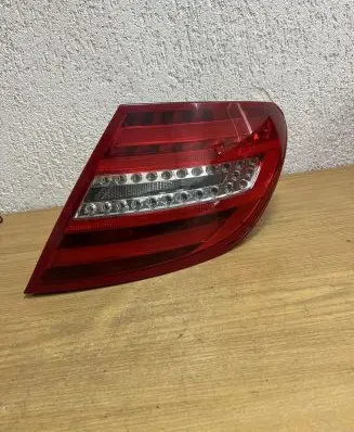 Mercedes-Benz C W204 Rear/tail lights 2049060403 601124R