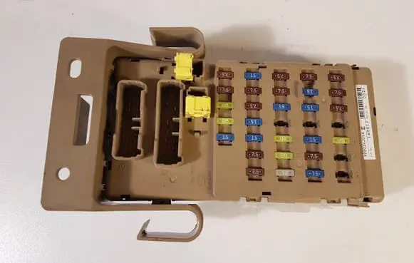 Subaru Legacy Fuse box set 82201AJ01A