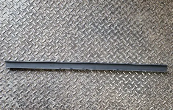 Ram 1500 Loading door rubber seal (on body) 