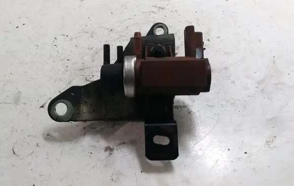Citroen C5 Valve vacuum 9652570180