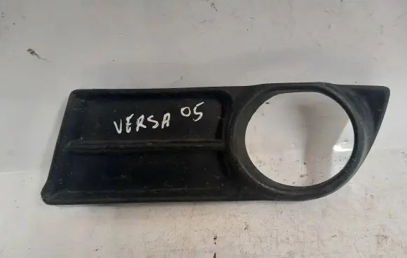 Toyota Corolla Verso E121 Front bumper lower grill 52128