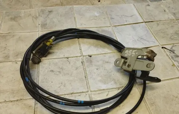 Mazda 5 Fuel cap flap release cable 