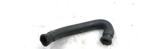 Audi A4 S4 B5 8D Engine coolant pipe/hose 058121058B